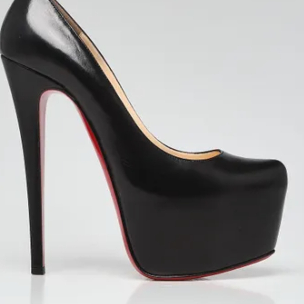 AUTHENTIC Christian Louboutin red bottom Daffodile Heels size 38.5 (US 8-8.5)